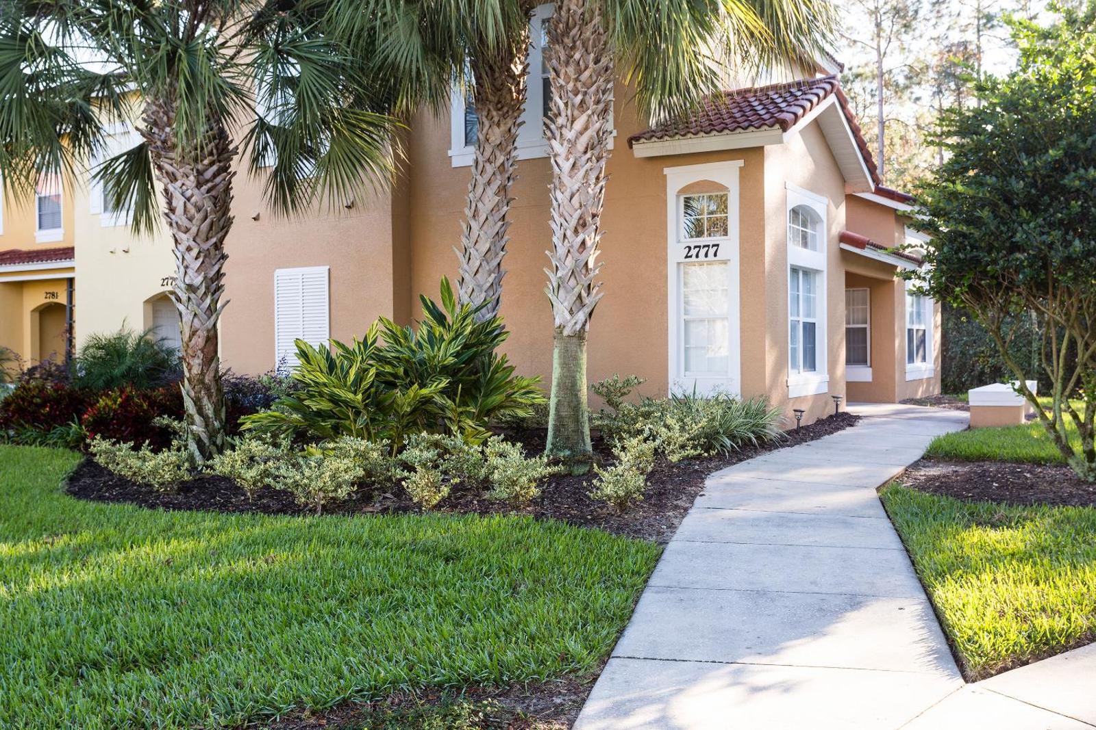 Beautiful Vacation Townhouse EM2777 Main image 1